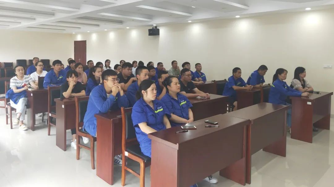 <a href=http://m.wljzc.cn target=_blank class=infotextkey><a href=http://m.wljzc.cn target=_blank class=infotextkey>双良</a>环境</a>安全培训“拍了拍”你